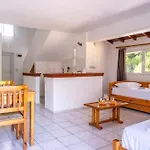 Nikos Aparthotel Koukounaries