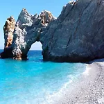 Nikos 公寓式酒店 4*