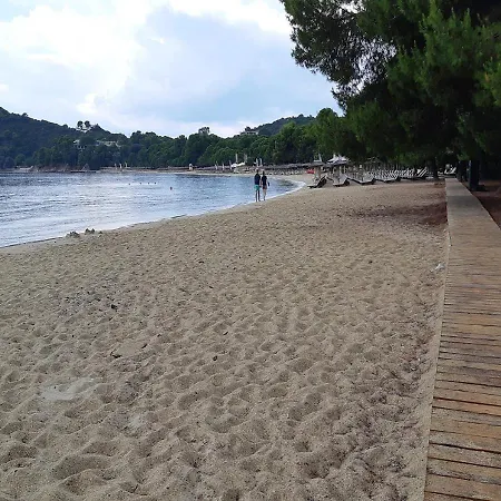 Apartahotel Nikos Koukounaries