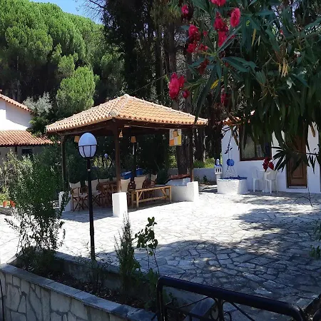 Nikos Apartahotel 3*