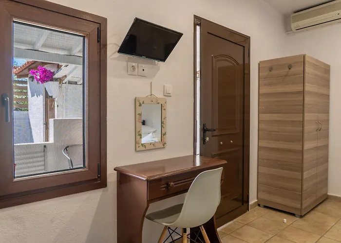 Aparthotel Nikos Koukounaries