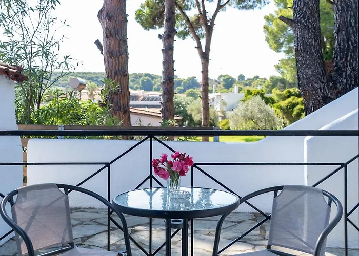 Aparthotel Nikos Koukounaries