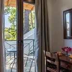 Aparthotel Nikos 4*