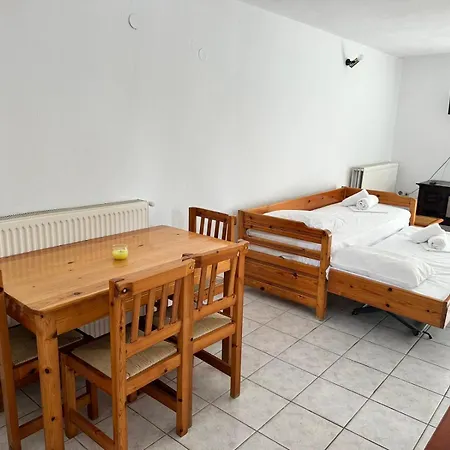 Nikos Aparthotel