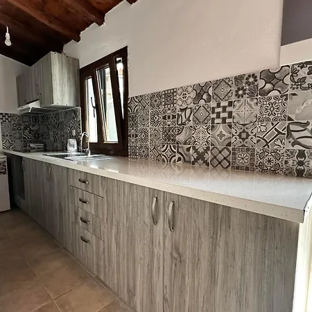 Апарт-отель Nikos 3*