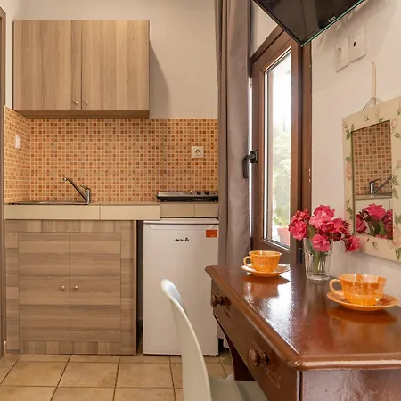 Hotel apartamentowy Nikos Koukounaries