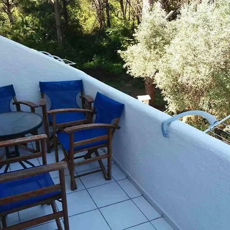 Nikos Aparthotel