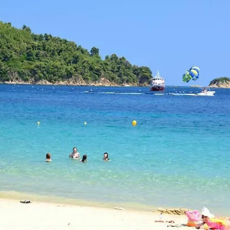 Nikos Aparthotel 4*