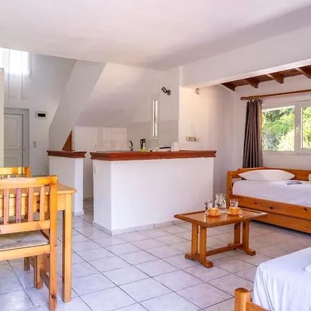 Nikos Apartmanhotel Kukunariész